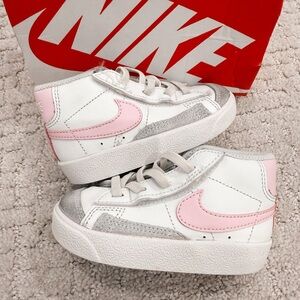 Nike Toddler Court Legacy White & Pink Mid-Top Sneakers